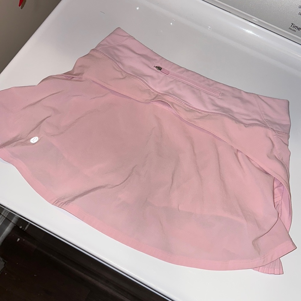 Pink lulu lemon skirt excellent condition